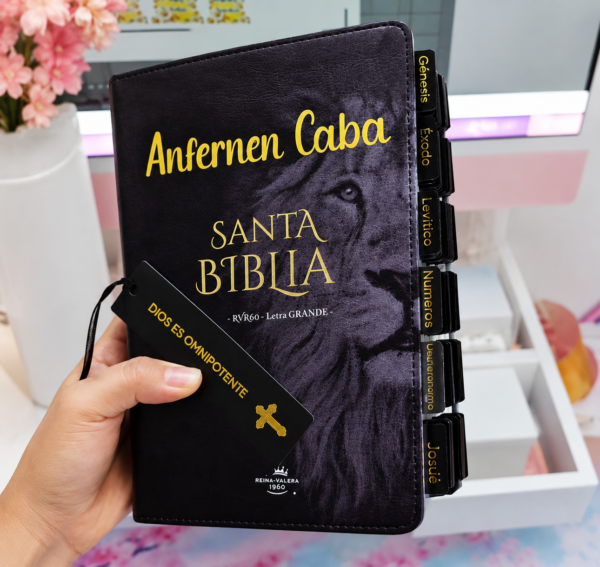 2024/09/1000456637.png Biblia Con Silueta De León.