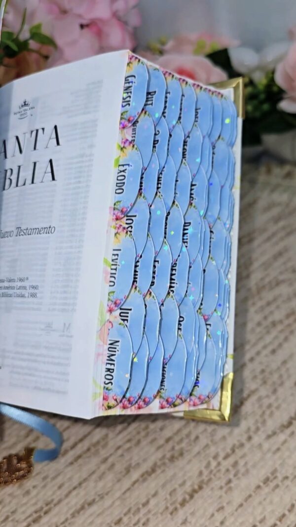 Biblia de Bolsillo Celeste Floral