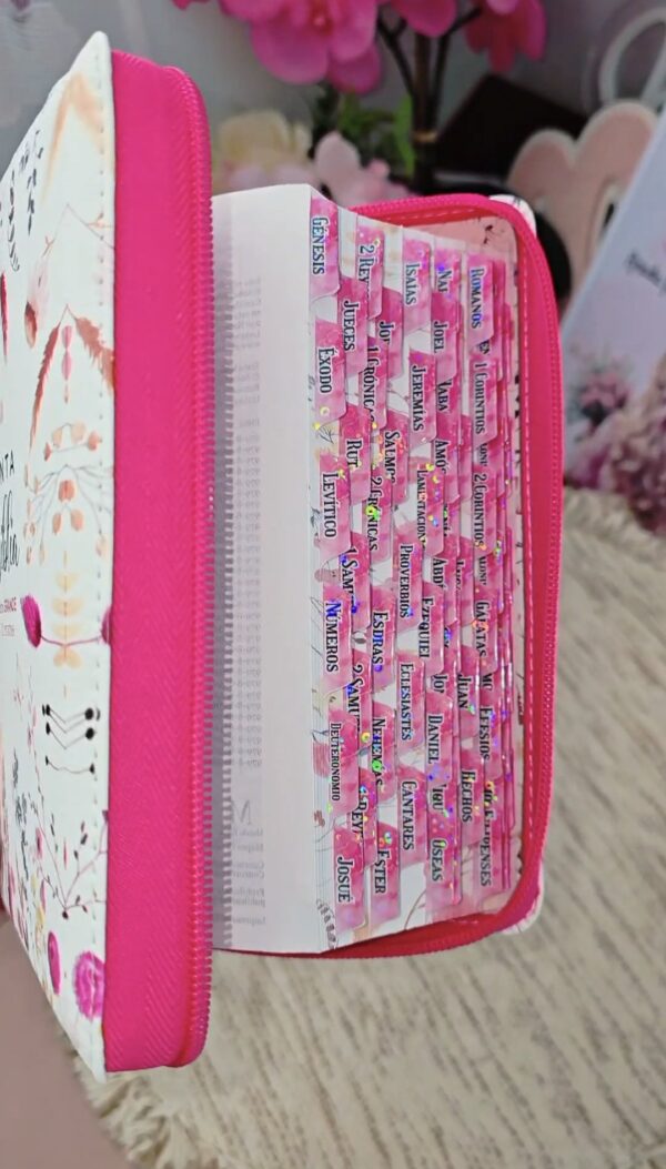 Biblia Fuscia Floral Compacta