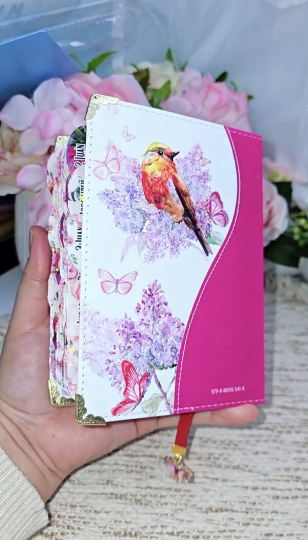 2024/10/1000456009.jpg Biblia de Bolsillo Fucsia Floral