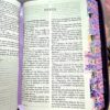 Biblia Morada RV 1960 con Cierre, Letra Grande y Diseño Floral