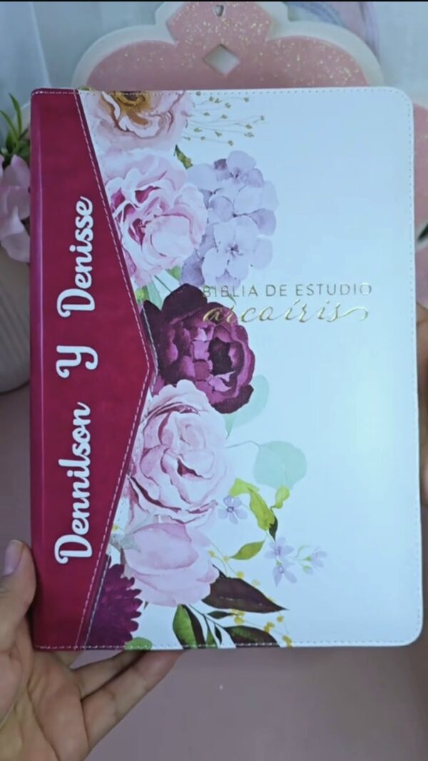 Biblia de Estudio Arcoiris Mujer Vino Floral