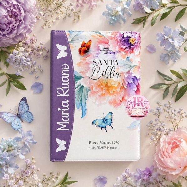 BIBLIA MORADA FLORAL CON MARIPOSA LETRA 14 PUNTOS RV1960