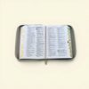Biblia con Cierre Portátil Letra Grande 12 puntos RV1960, imit piel flores crema con índice y canto floral